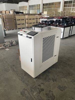 Machine de soudage laser à main de précision pour la réparation de moules en aluminium