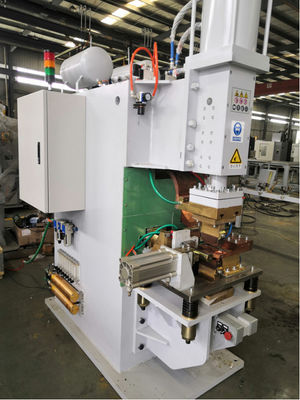 Équipement de soudage industriel Soudeur Machine de soudage à point pour absorbeur de chocs