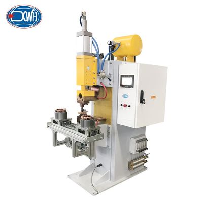 Machine de soudage à point pneumatique à fréquence moyenne