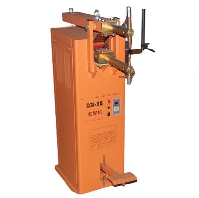 Un bon prix. Soudeuse à point manuelle de 16 KVA, soudeuse à point à pied CE en ligne