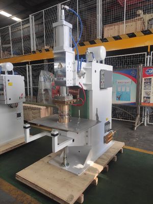 Transformateur 160Kva multi de refroidissement par l'eau de machine de soudage par points de tête de C.C de presse de pied