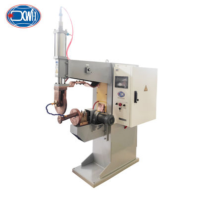 Le type horizontal soudeuse Welding Machine For de couture de roulement de résistance de réservoir d'eau met en boîte